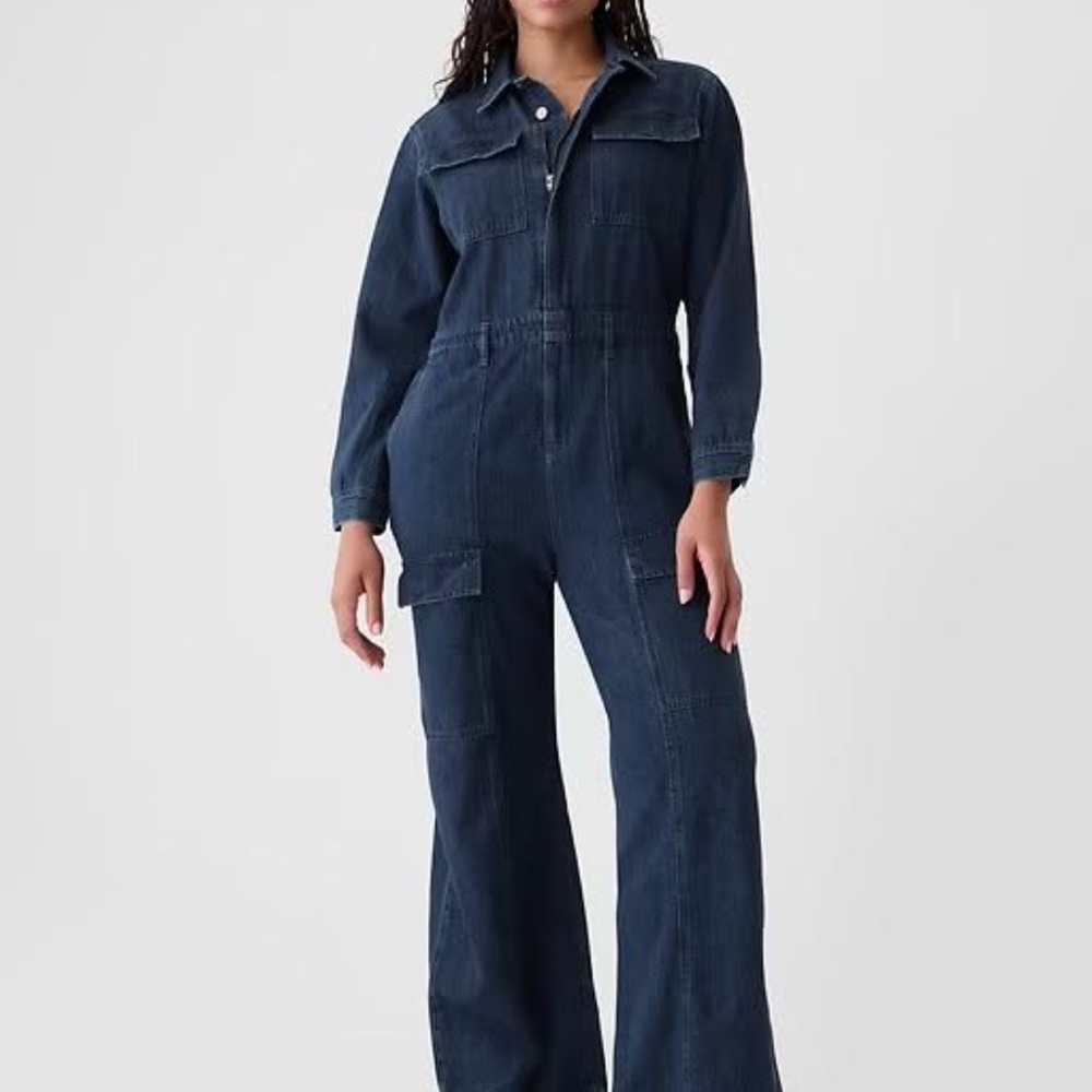 NWT- NEVER WORN- GAP Blue Denim Overalls High-Waisted Relaxed Fit